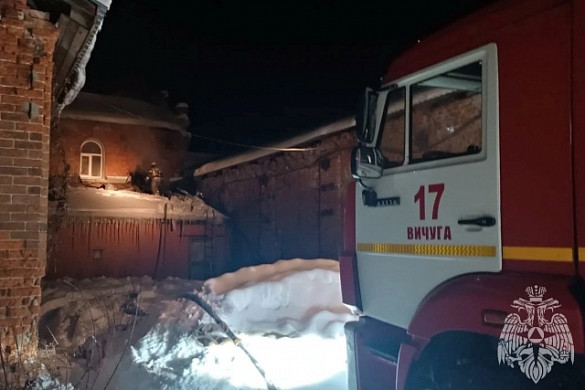 В Вичугском районе загорелось производственное здание